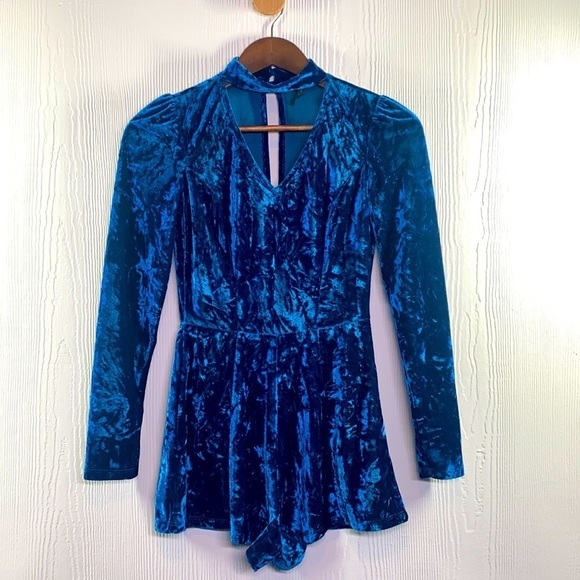BeBop Pants - BeBop - Blue Velvet Short Long Sleeve Romper Size XS
